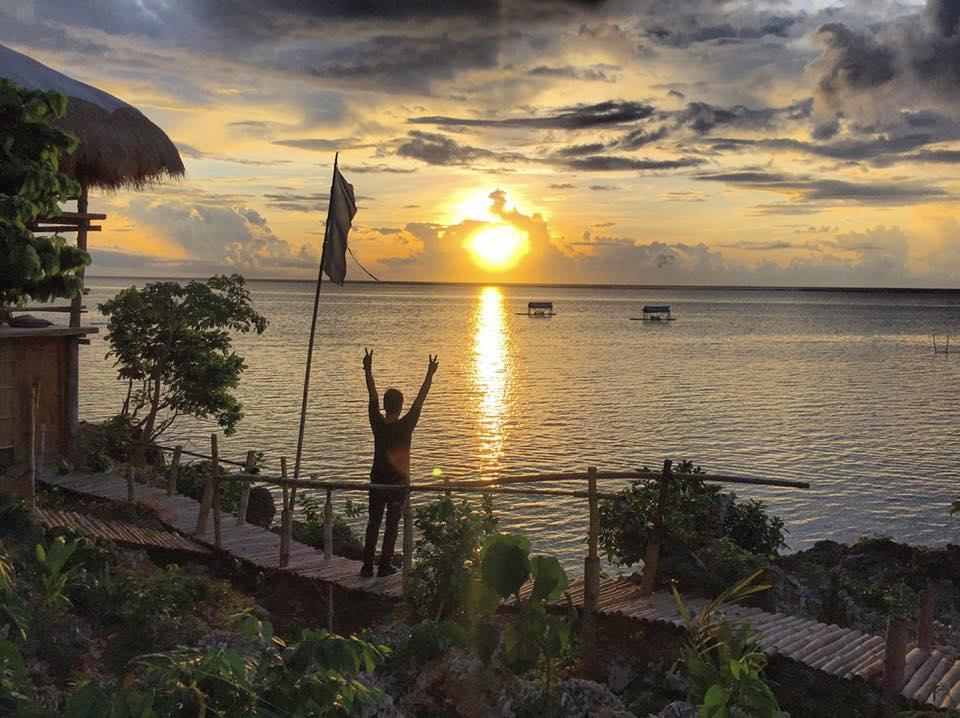 Birdland Beach Club Bolinao Exterior foto
